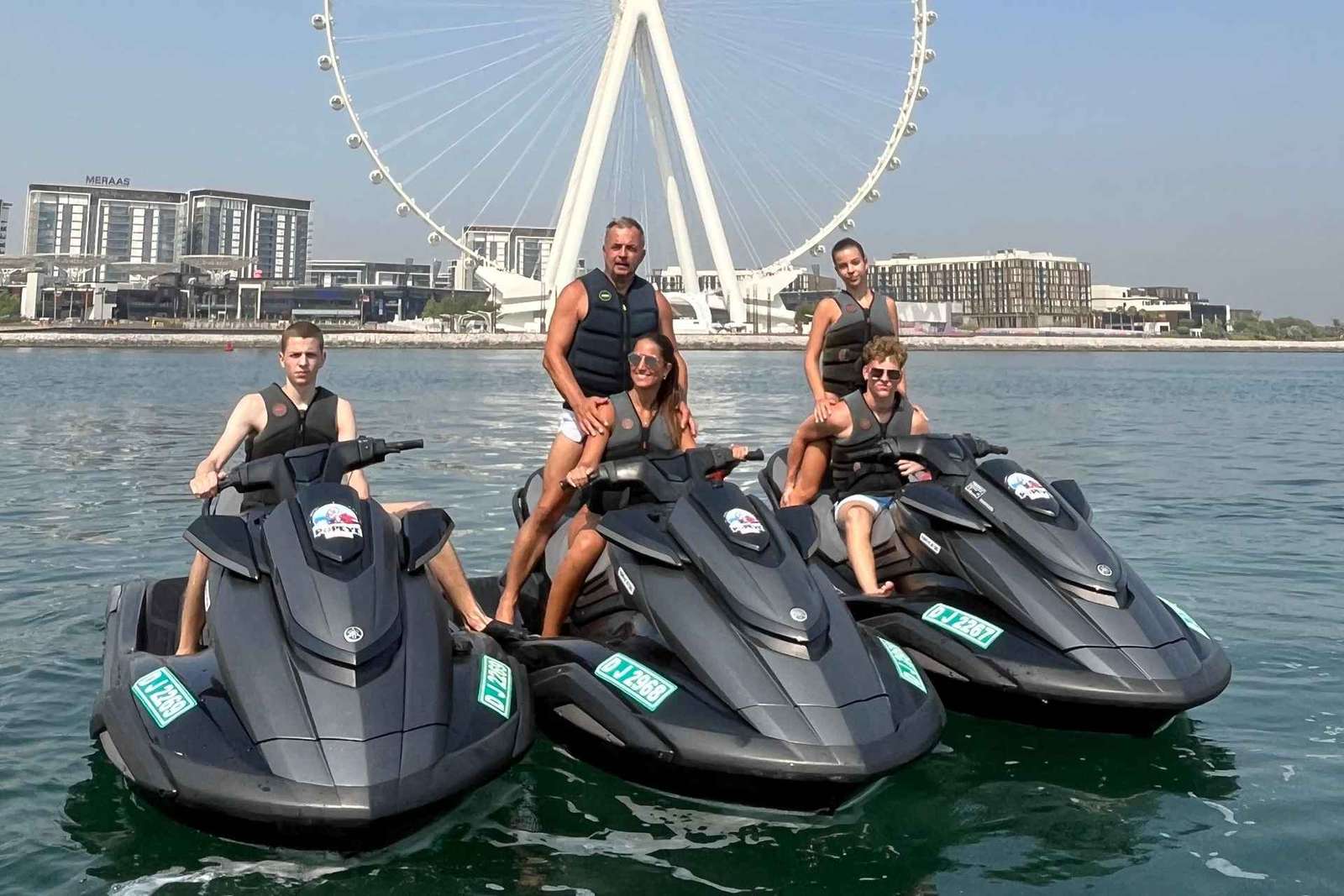 Dubaj: Wycieczka na nartach wodnych z widokiem na hotel Atlantis i Burdż al-Arab