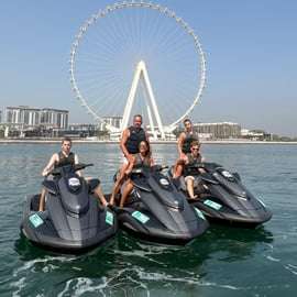 Dubaj: Wycieczka na nartach wodnych z widokiem na hotel Atlantis i Burdż al-Arab
