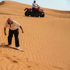 Dubaj: Buggy Dune Bashing, Sand Boarding, Przejażdżka na wielbłądzie & Show
