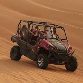 Dubaj: Samodzielna przygoda z buggy z opcjonalną kolacją BBQ