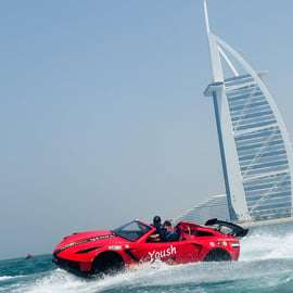Dubaj: 30-minutowa wycieczka samochodem odrzutowym przez Burj Al Arab z lodami