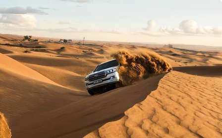 Dubaj: Poranny pustynny quad, buggy lub przejażdżka samochodem 4x4 na czerwonych wydmach