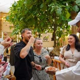 Dubaj: Stare dubajskie suki, przejażdżka abrą i wycieczka kulinarna