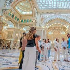 Dubaj: Wycieczka 1-dniowa Abu Dhabi: Wielki Meczet, Pałac Królewski i lunch