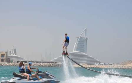 30-minutowy flyboard w Dubaju z instruktorem i darmowymi lodami