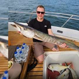Dubaj: Prywatna wyprawa wędkarska (głębokie morze) 4 godziny i grill