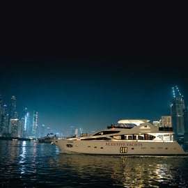 Dubaj: rejs luksusowym jachtem z grillem