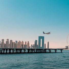 Dubai: Private VIP Luxury Yacht Tour with BBQ & Drinks