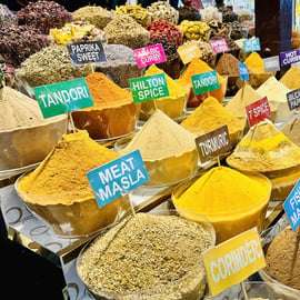 Dubaj: Stary Dubaj, Creek i Souks Tour, degustacje i przejażdżka abrą