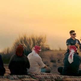 Dubaj: Safari w zabytkowym Land Roverze z kolacją