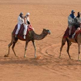 Dubaj: Pustynne safari, quady, przejażdżka na wielbłądzie i sandboarding
