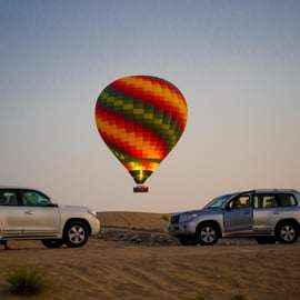 Dubaj: lot balonem z transportem i przekąskami