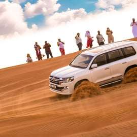 Dubaj: Safari na pustyni z kolacją BBQ i opcjami jazdy quadem