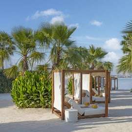Dubaj: Basen i dostęp do plaży w Fairmont the Palm