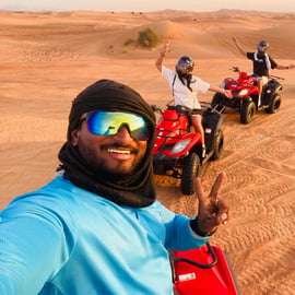 Dubaj: Safari na quadach, wielbłądy i kolacja BBQ w Al Khayma Camp