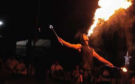 Dubaj: Ekstremalne pustynne safari, przejażdżka na wielbłądzie, pokaz i kolacja BBQ