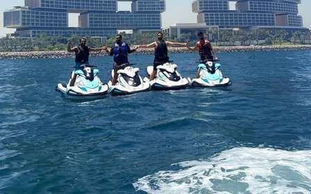 Dubaj: 45 minut na nartach wodnych do Burj Al Arab i Burj Khalifa.