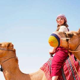 Dubaj: Buggy Dune Bashing, Sand Boarding, Przejażdżka na wielbłądzie & Show