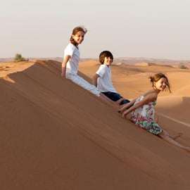 Dubaj: wieczorne safari na pustyni z kolacją w formie bufetu