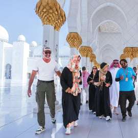 Z Dubaju: Abu Dhabi Sheikh Zayed Mosque Wycieczka z przewodnikiem