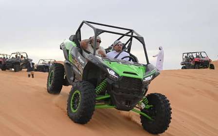 Dubaj: Samodzielna przygoda z buggy z opcjonalną kolacją BBQ