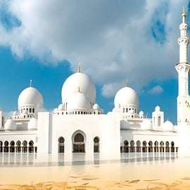 From Dubai: BAPS Hindu Temple And Sheikh Zayed Mosque Tour