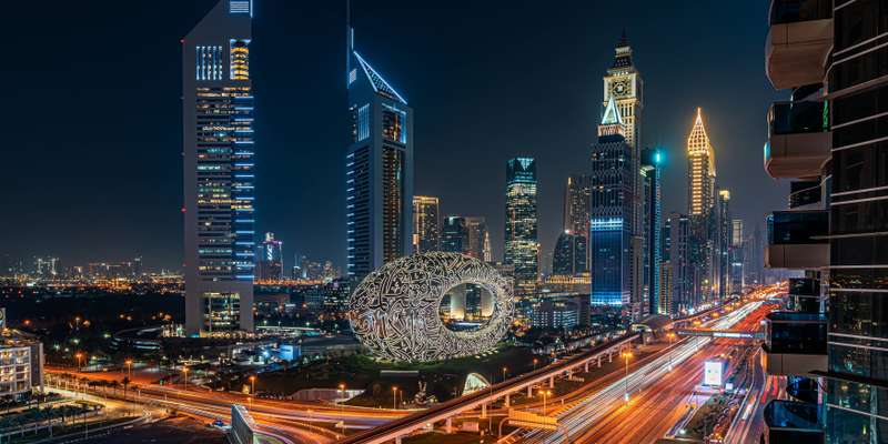 Kiedy oglądać Fontannę Dubajską bez tłumów?