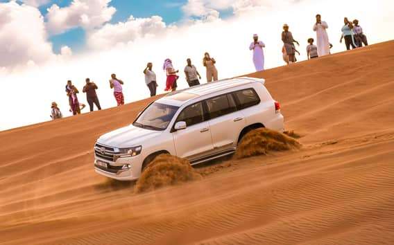 Dubaj: Safari na pustyni z kolacją BBQ i opcjami jazdy quadem
