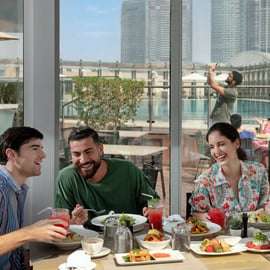 Burj Khalifa 124 i lunch lub kolacja na dachu, The Burj Club