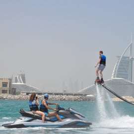 30-Min Dubai Flyboard with Instructor & Free Ice Cream
