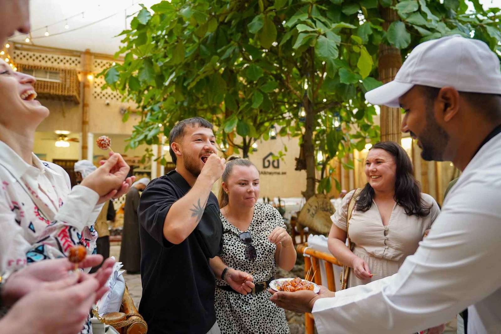 Dubaj: Stare dubajskie suki, przejażdżka abrą i wycieczka kulinarna