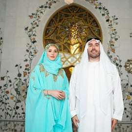 Z Dubaju: Meczet Szejka Wielkiego Zayeda i wejście do Ferrari World
