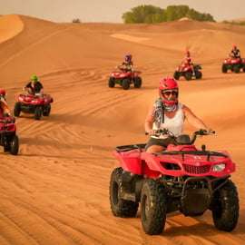 Dubaj: Przeżyj 60 minut na quadzie i kolację BBQ