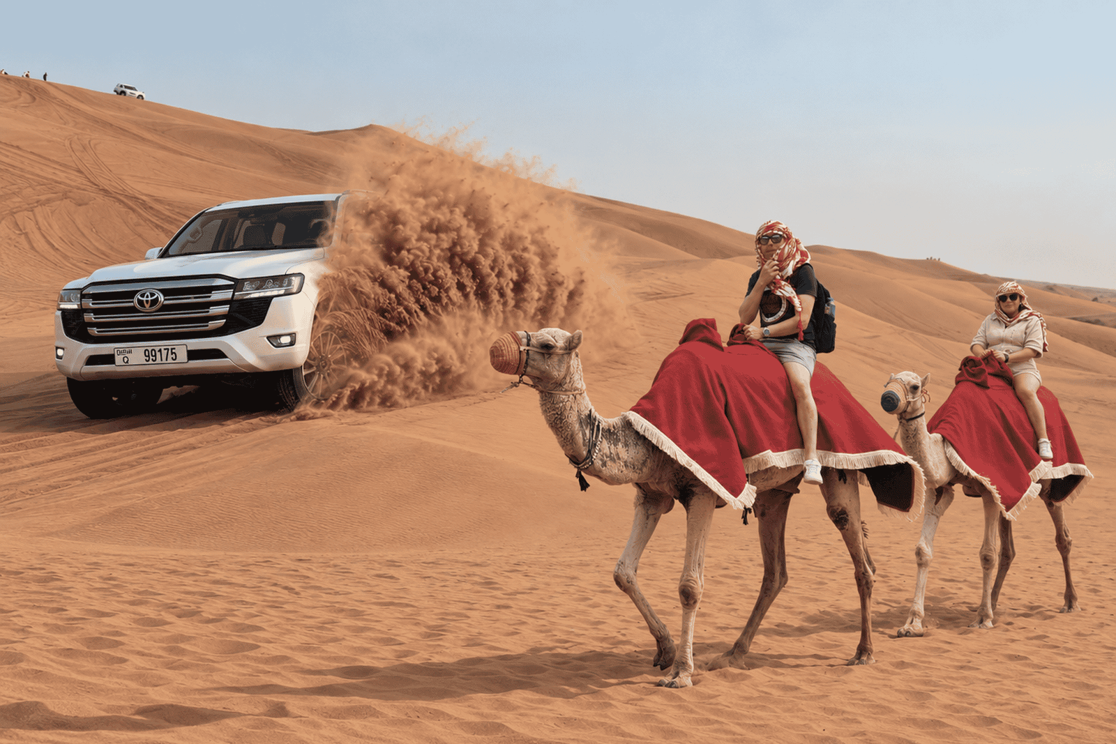 Dubaj: wieczorne safari na pustyni z kolacją w formie bufetu