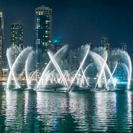 Dubaj: Pokaz fontanny Burdż Chalifa i przejażdżka po jeziorze Burdż