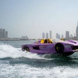 Dubaj: Luksusowy odrzutowiec Lamborghini do wynajęcia w Dubai Marina