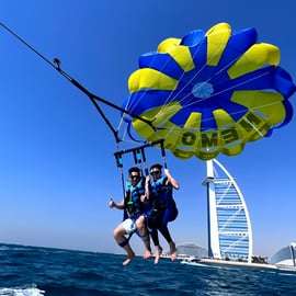 Dubaj: Parasailing Tour z widokiem na Burj Al Arab i lodami
