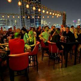 Dubaj: Pub Crawl Nightlife Tour