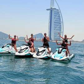 Dubaj: 45 minut na nartach wodnych do Burj Al Arab i Burj Khalifa.