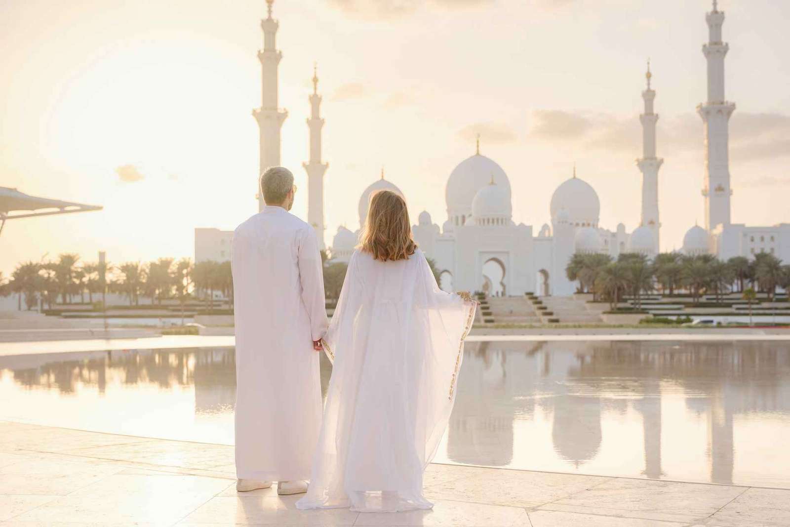 From Dubai: Abu Dhabi City Tour with Optional Lunch