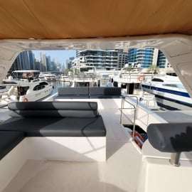 Luksusowa wycieczka jachtem po Dubai Marina: AinDubai, JBR i port (1 godzina)