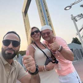Dubaj/Abu Zabi: całodniowy prywatny transfer z kierowcą