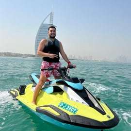 Dubaj: Wycieczka na nartach wodnych z widokiem na hotel Atlantis i Burdż al-Arab